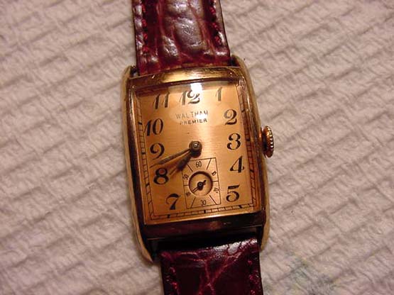 Rose gold Waltham WW