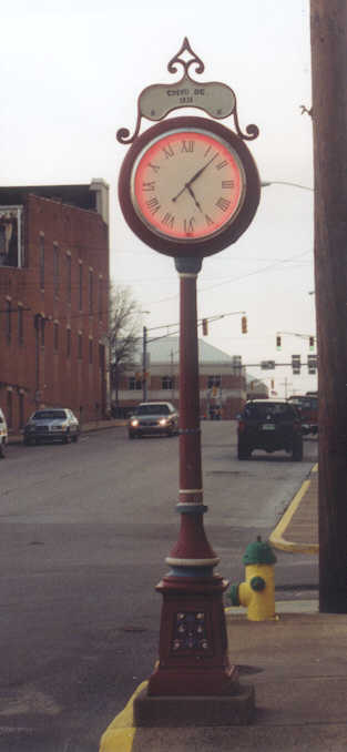 Booneville street clock